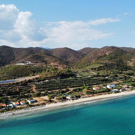 Holiday Home Sea Front Lutrá Eleftherón Kültér fotó